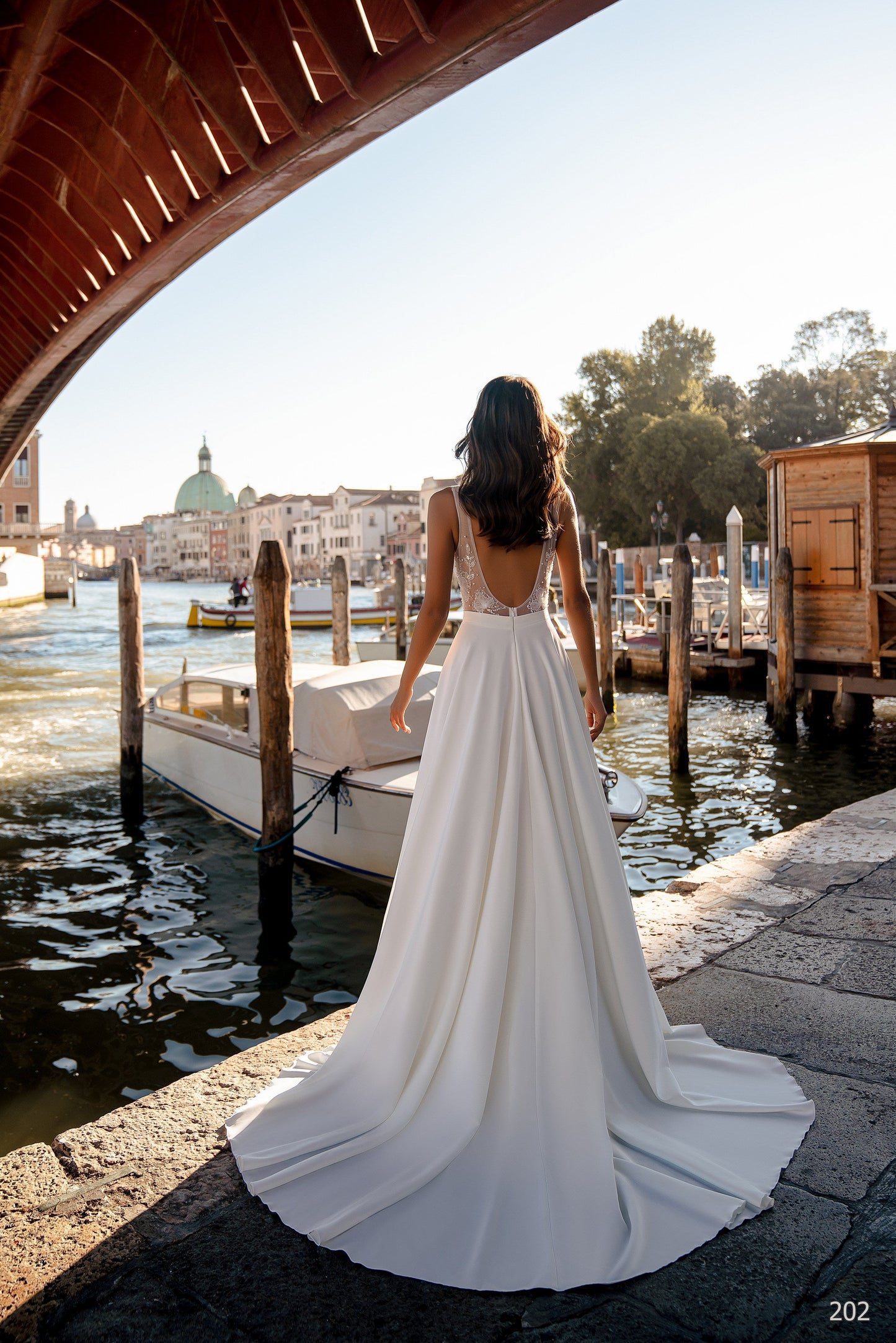 EMABRIDE 202