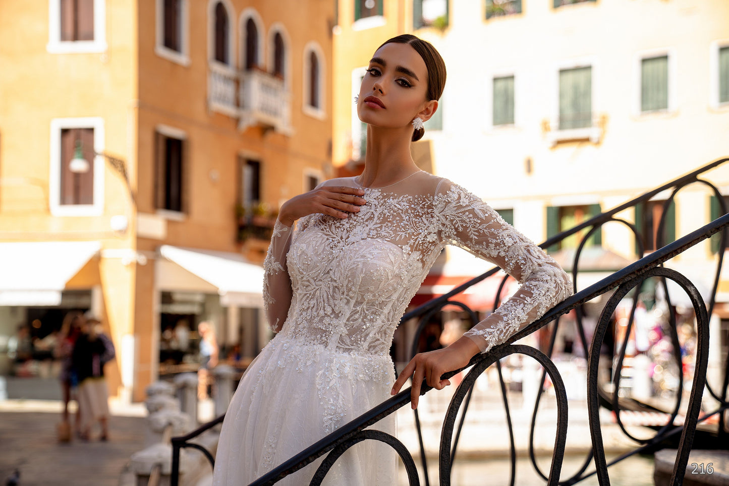EMABRIDE 216