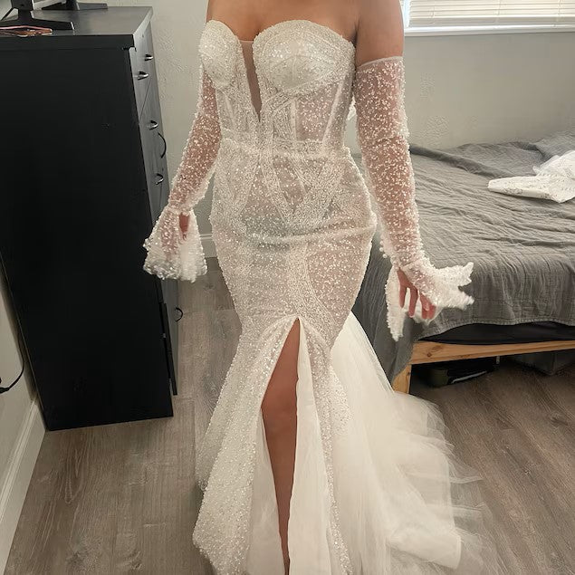 Victoria Scott