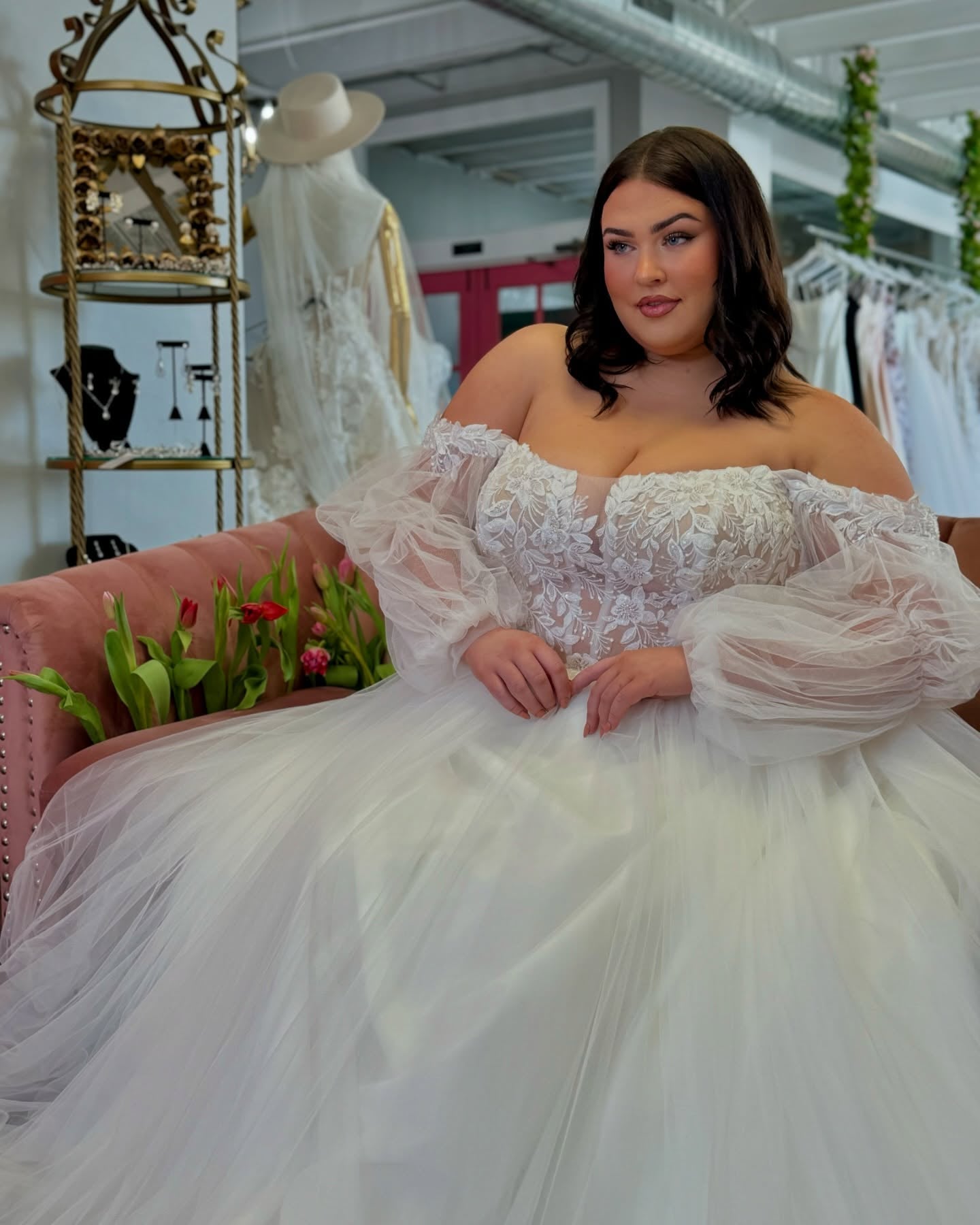 Customized fit lace bridal dress for fuller figures