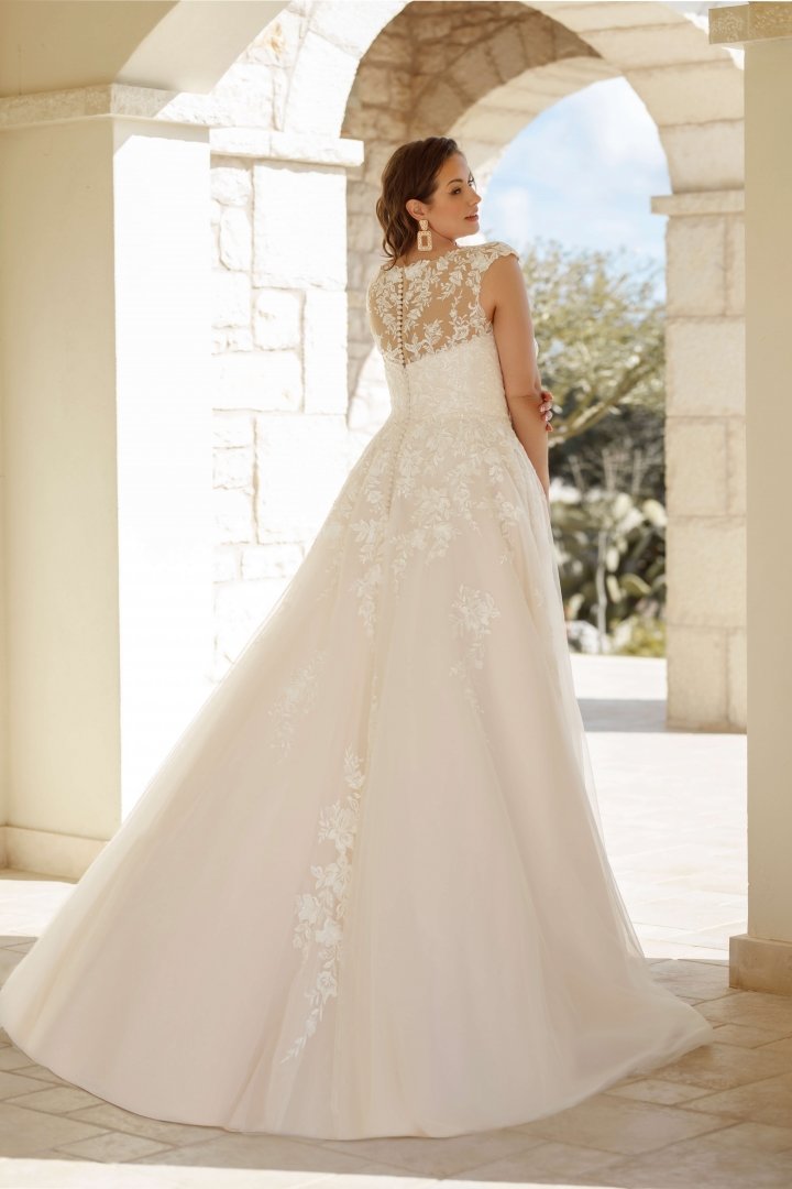 Scoop neck lace dress for full figure bride with romantic back detail