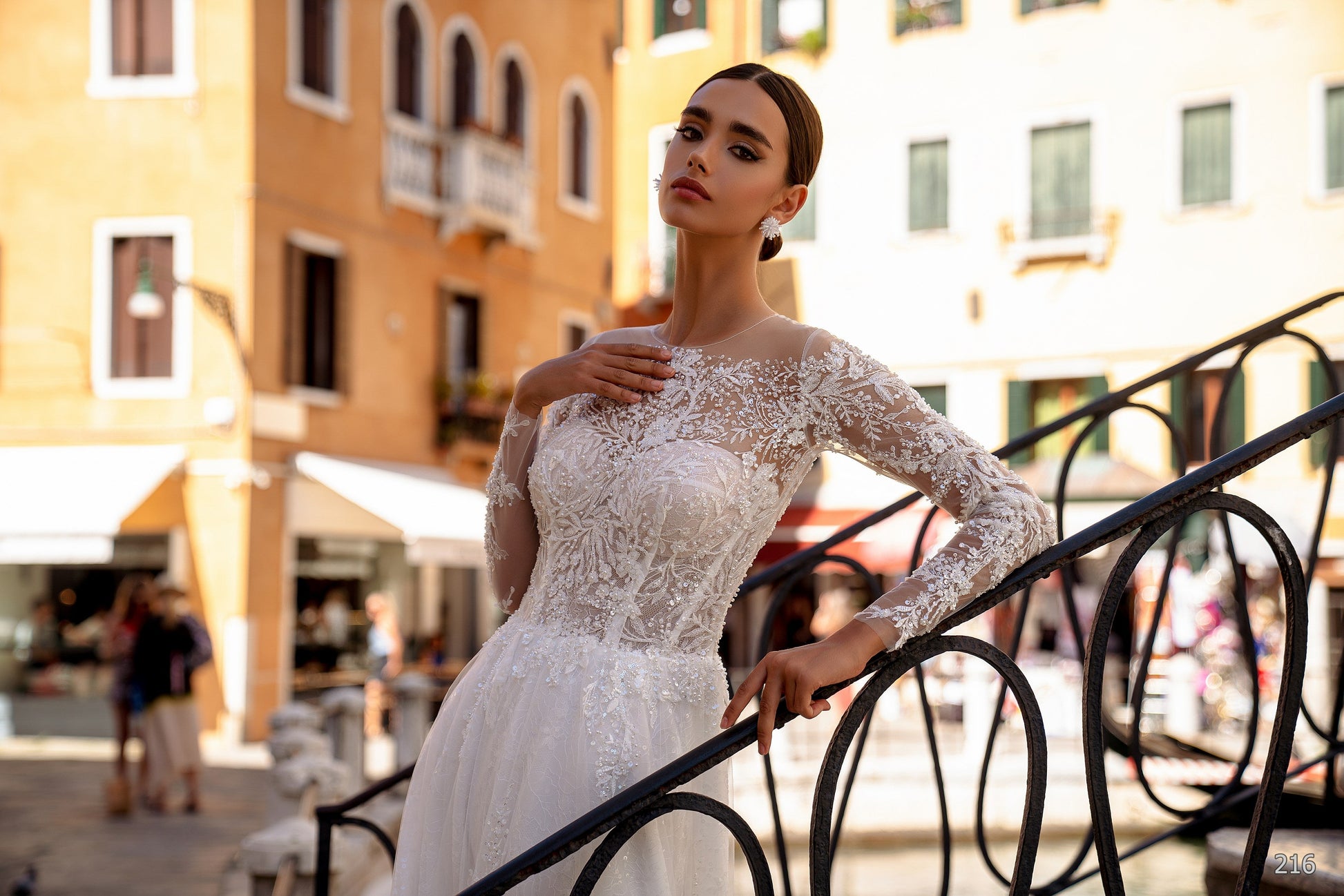 EMABRIDE 216