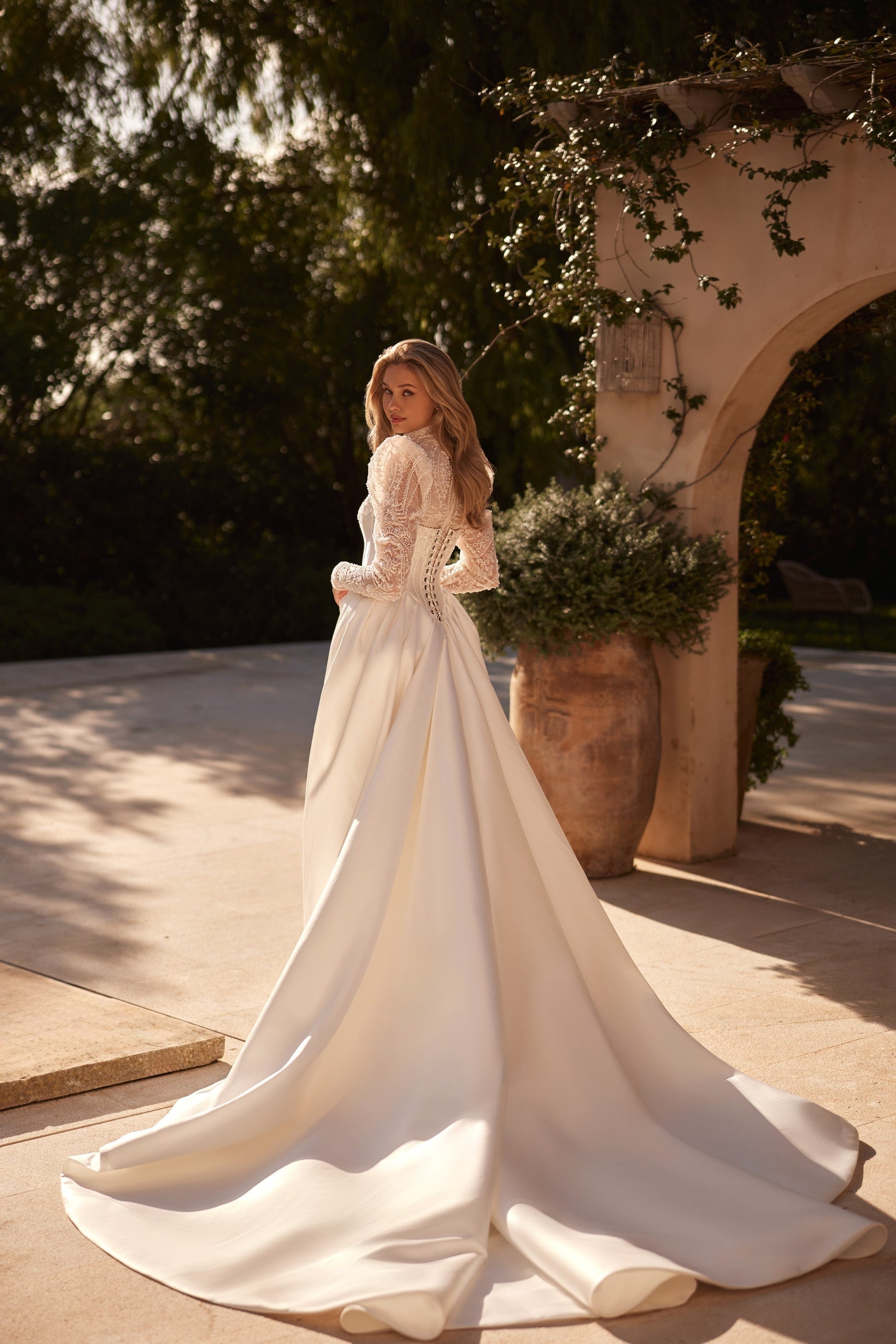 Elena Morar ND-001