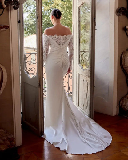 Elegant mermaid bridal dress for full figure bride with long sleeves